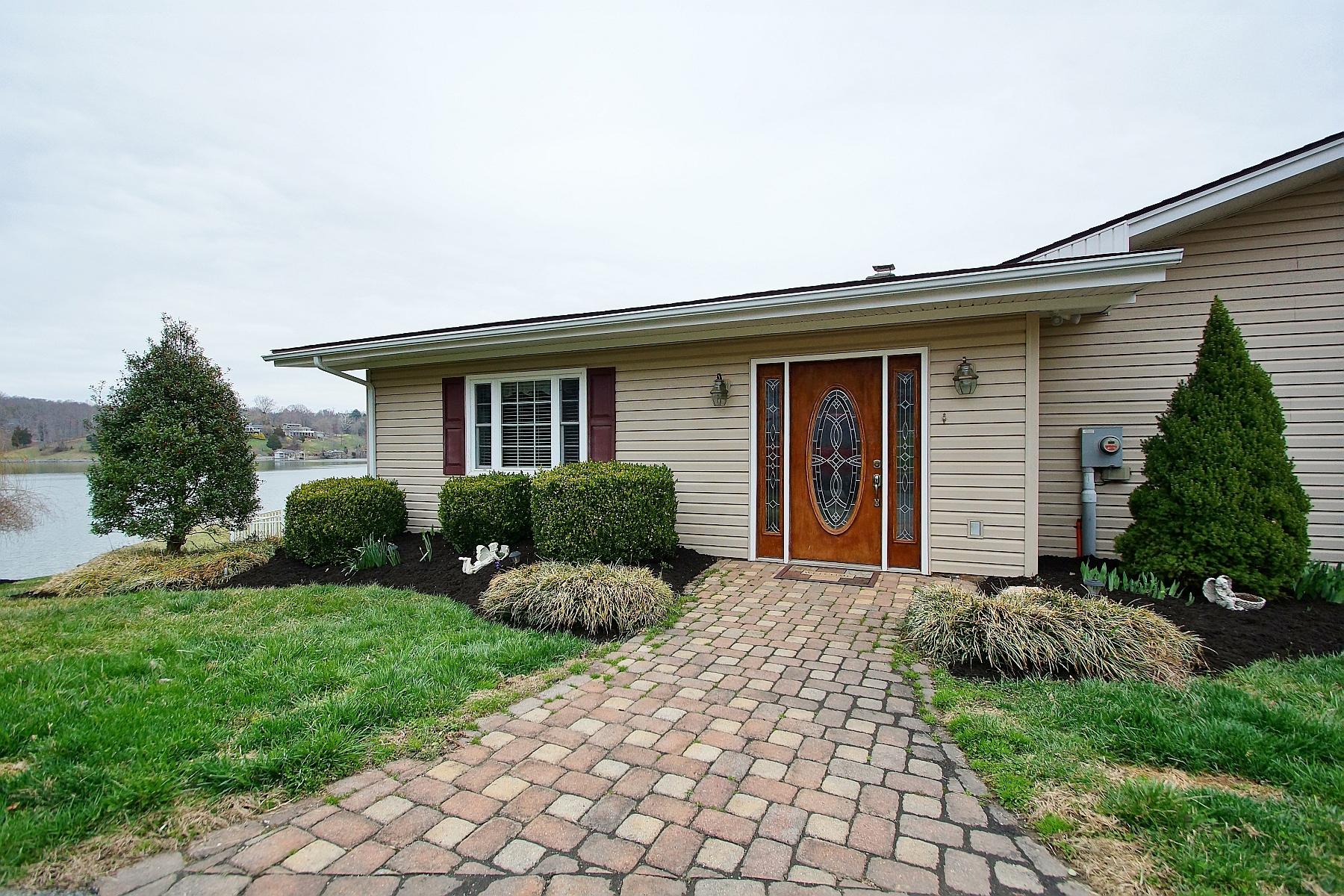 1525 Ellis Road Hardy, VA 24101 - Photo 44 of 88 42
