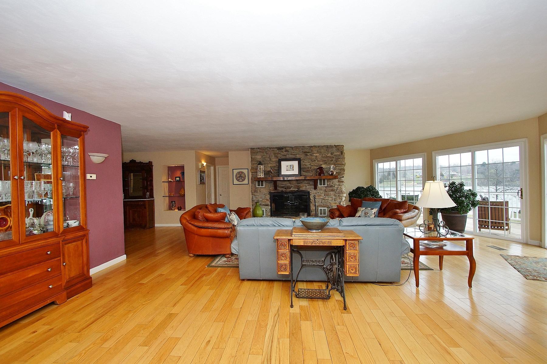 1525 Ellis Road Hardy, VA 24101 - Photo 49 of 88 47