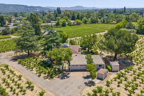 $2,350,000 | 1075 Lark Avenue, Sonoma, CA 95476