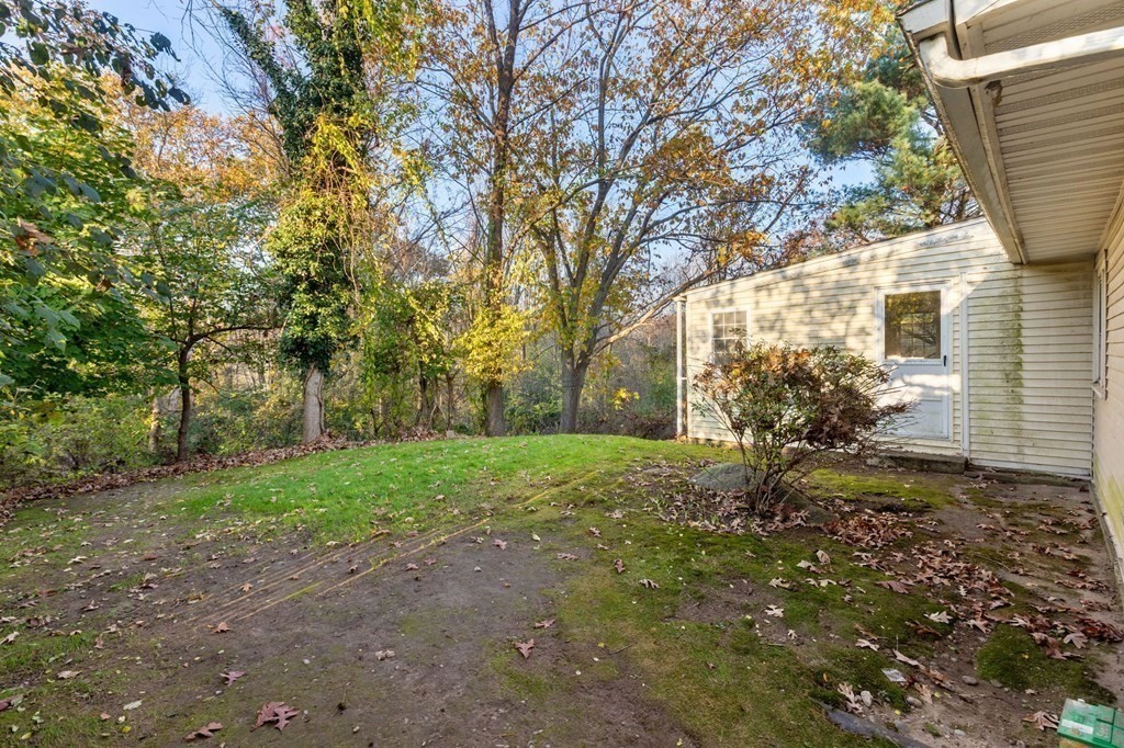 11 Martindale Road Randolph, MA 02368 - Photo 18 of 20 Gallery Image 18