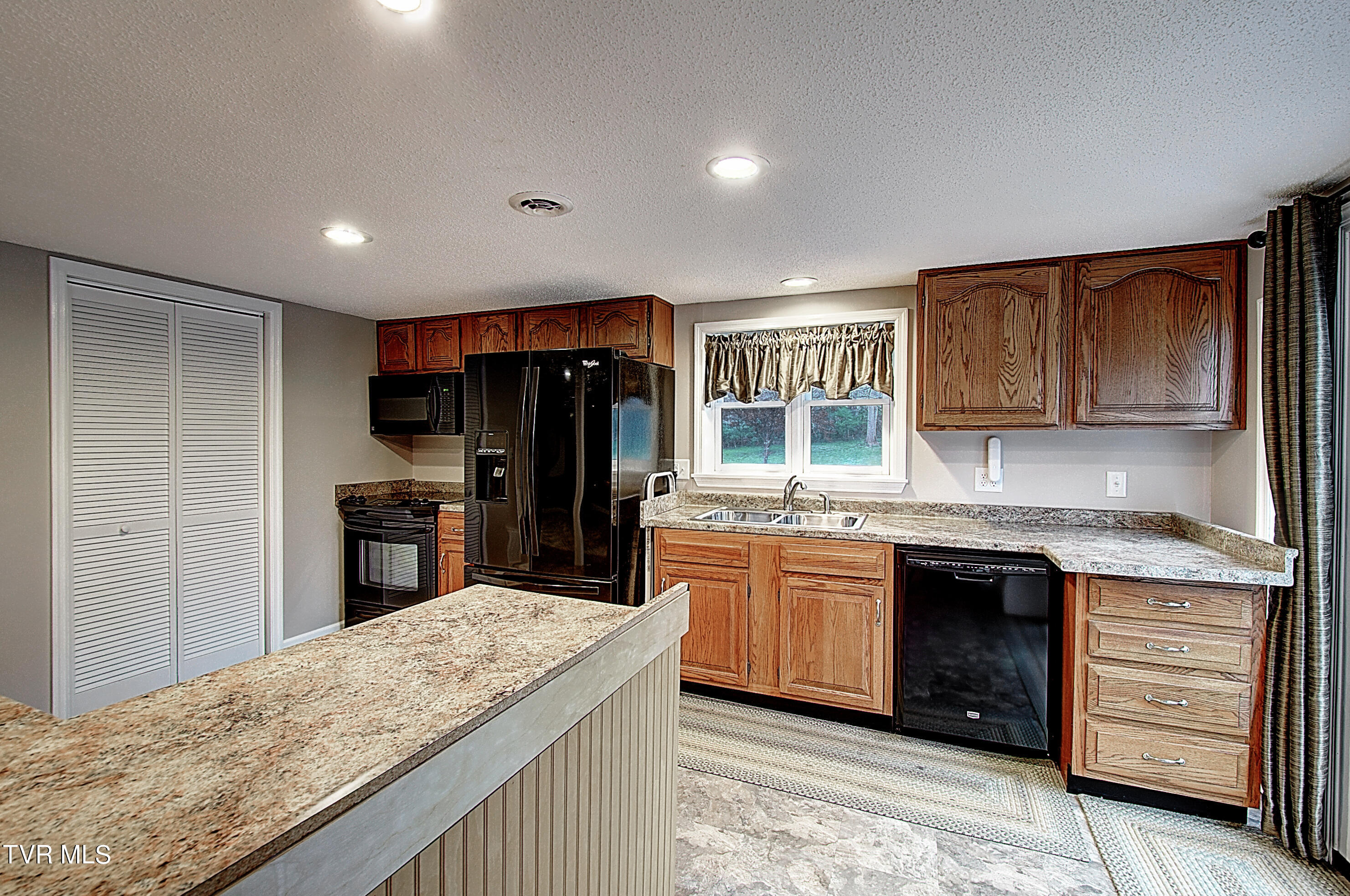 1324 Huffine Road Jonesborough, TN 37659 - Photo 33 of 50 DSC_0469And8more