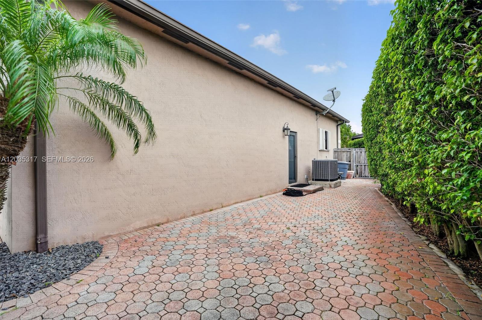 8216 Southwest 166th Place Miami, FL 33193 - Photo 50 of 58