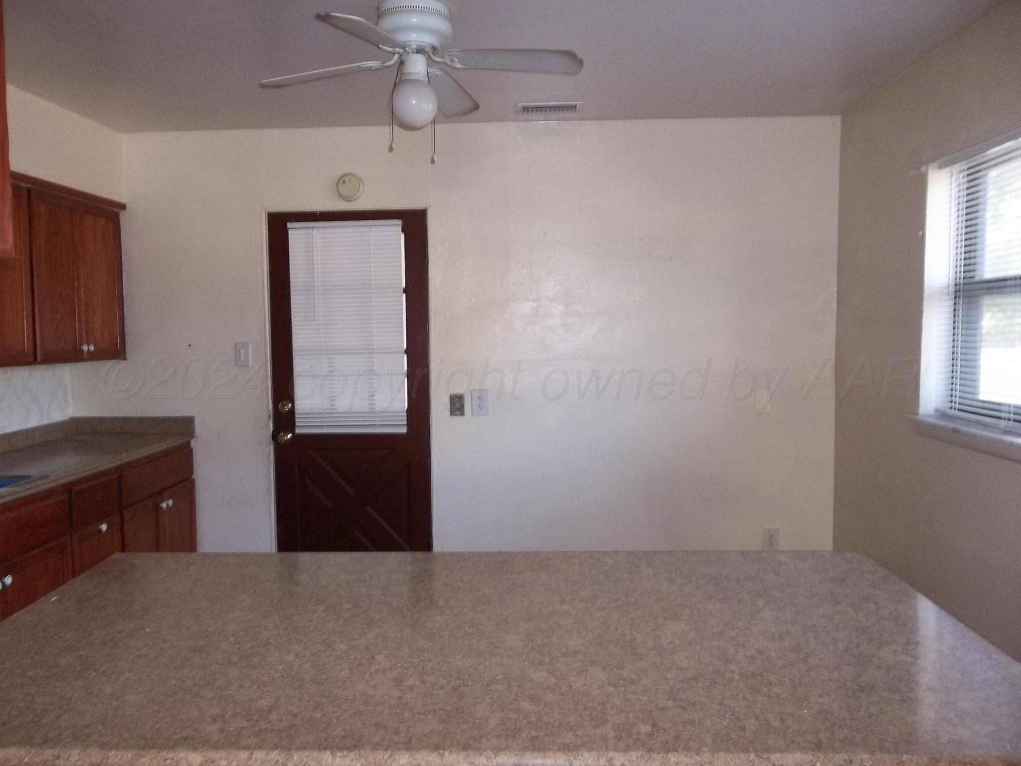 6003 Linden Lane Amarillo, TX 79106 - Photo 13 of 20 102_2025