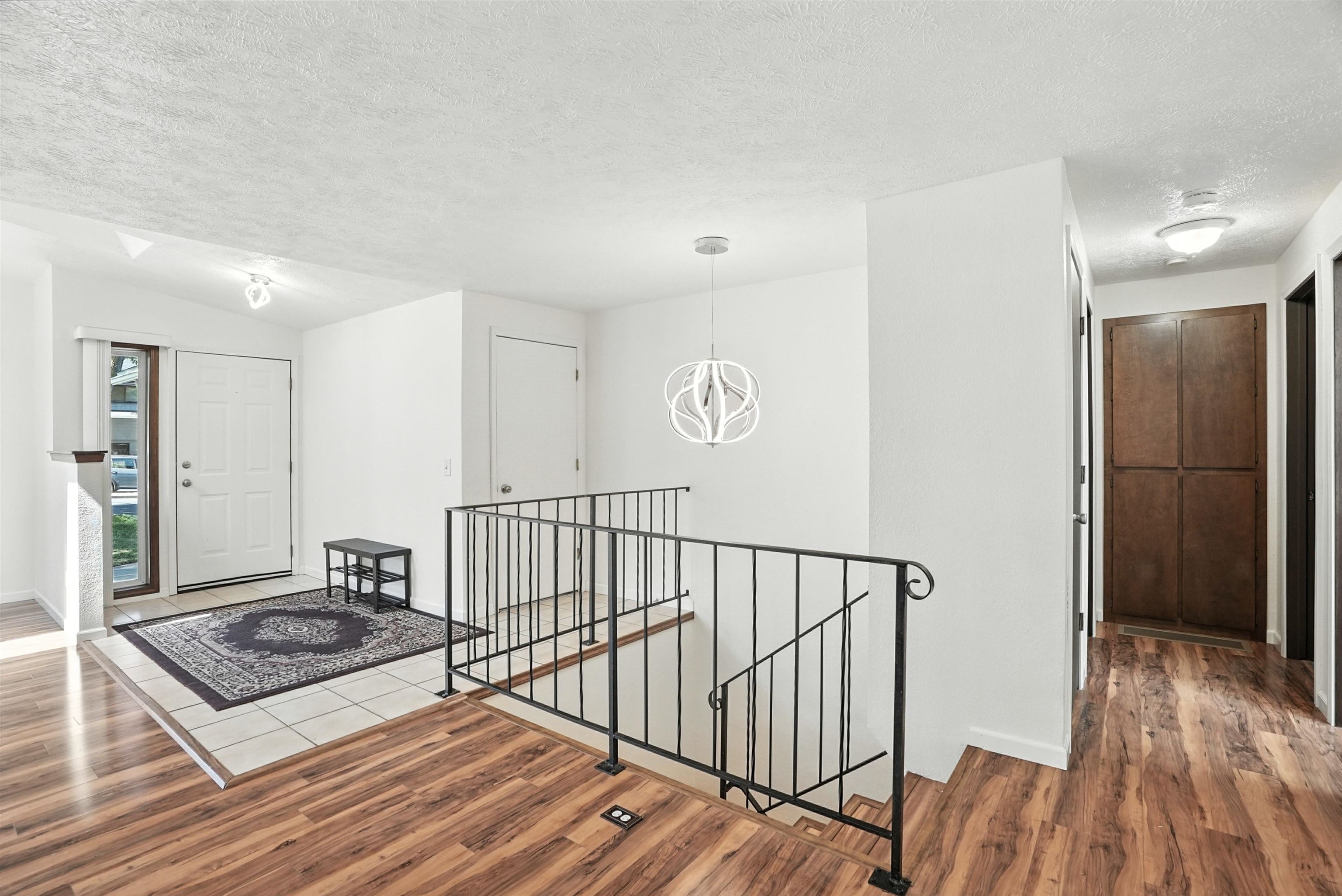 1225 South Ferrall Court Spokane, WA 99202 - Photo 3 of 42