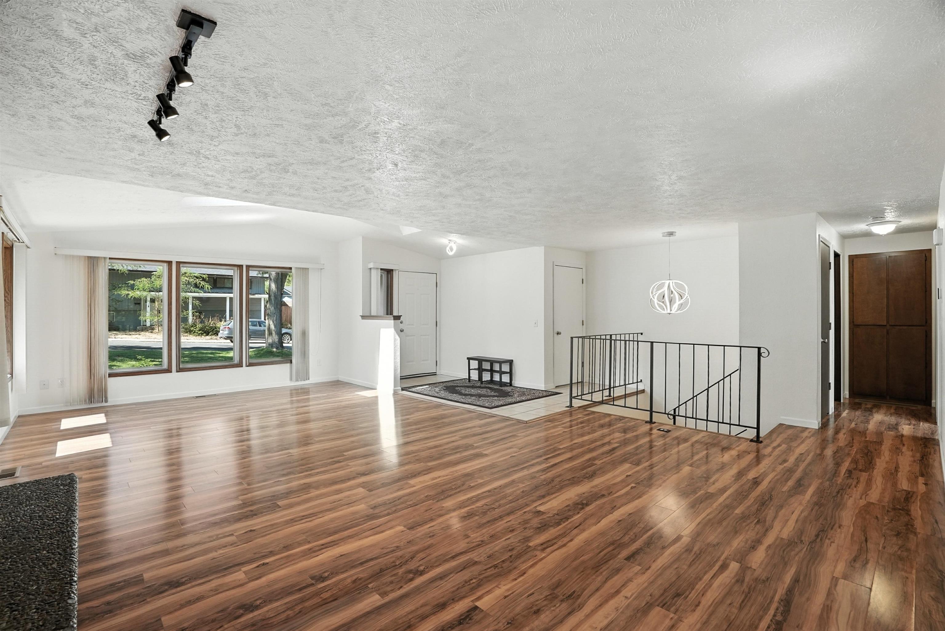 1225 South Ferrall Court Spokane, WA 99202 - Photo 7 of 42