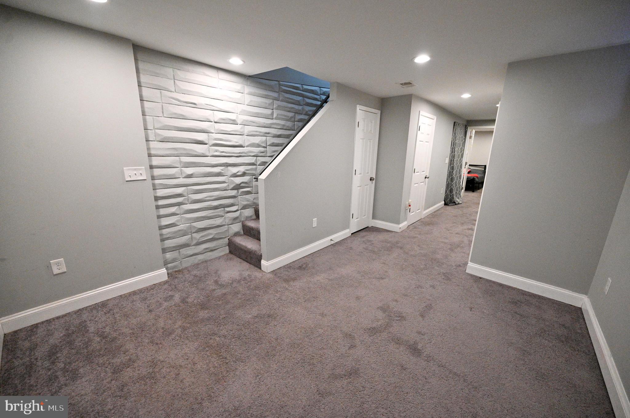 3700 Flowerton Road Baltimore, MD 21229 - Photo 23 of 30 an empty room with windows