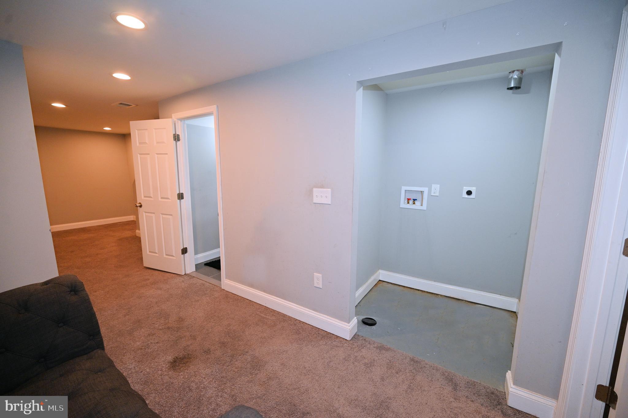 3700 Flowerton Road Baltimore, MD 21229 - Photo 28 of 30 a view of a livingroom with an empty space