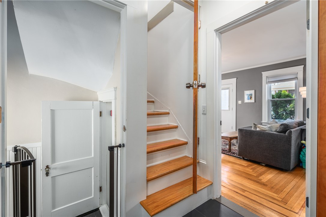 76 Blaisdell Avenue Pawtucket, RI 02860 - Photo 25 of 49