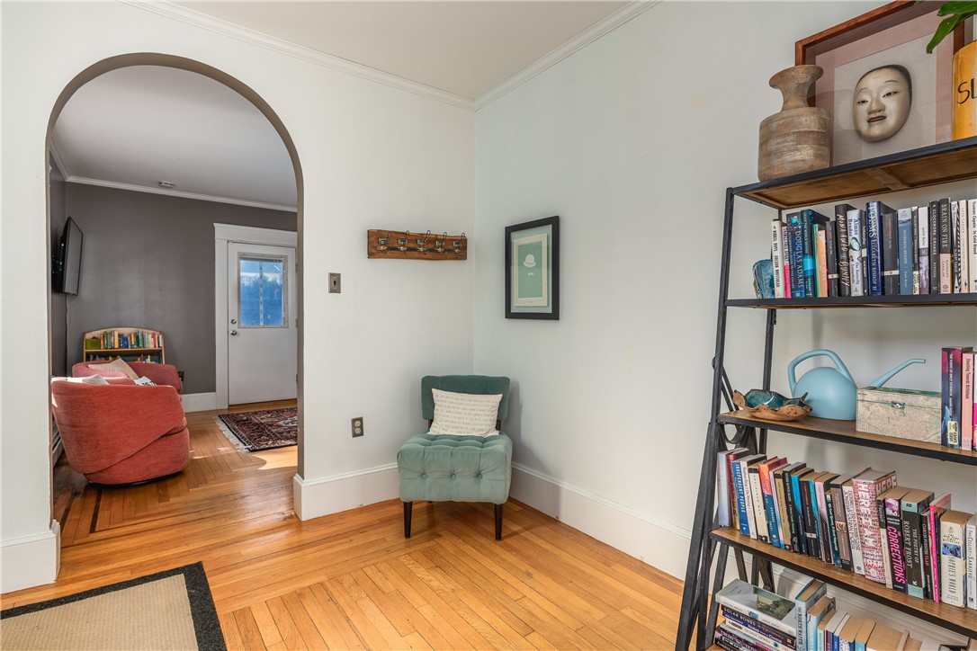 76 Blaisdell Avenue Pawtucket, RI 02860 - Photo 4 of 49