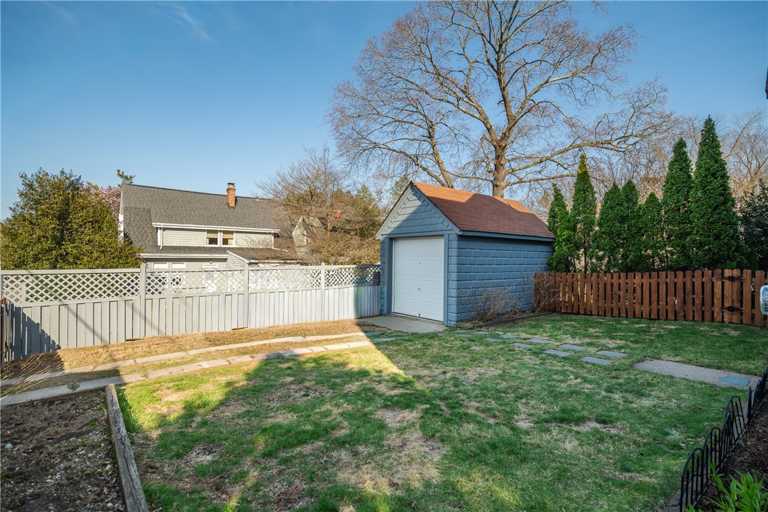 76 Blaisdell Avenue Pawtucket, RI 02860 - Photo 48 of 49