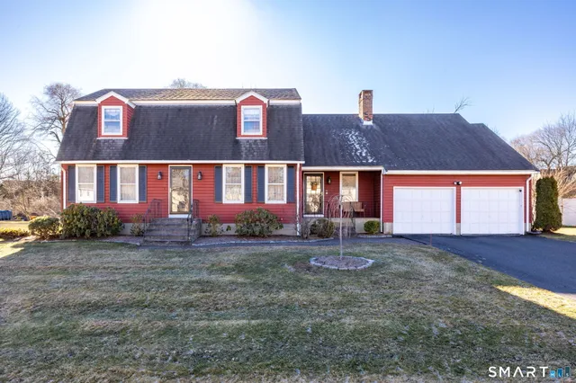 $499,900 | 186 Hang Dog Lane, Wethersfield, CT 06109