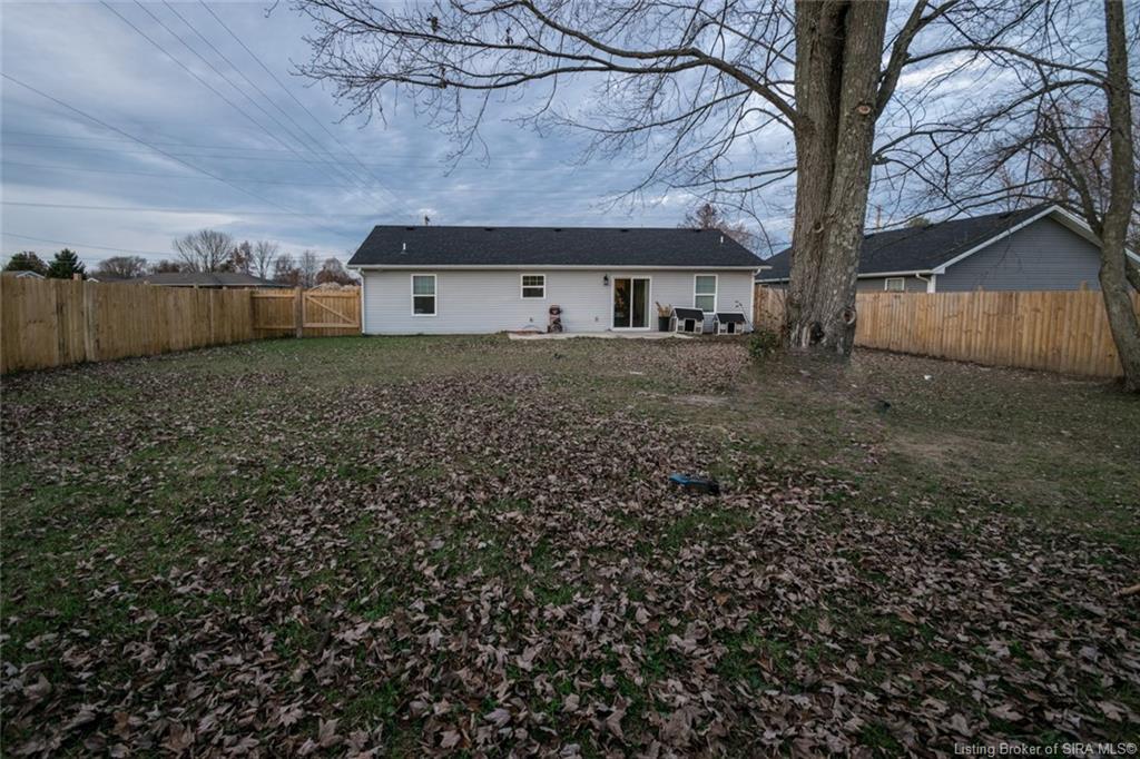 947 York Road Scottsburg, IN 47170 - Photo 3 of 26 Gallery Image 3
