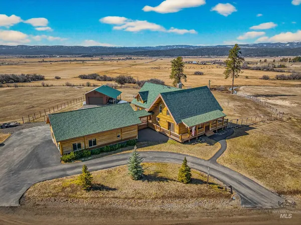 $1,295,000 | 3818 Osprey Circle, New Meadows, ID 83654