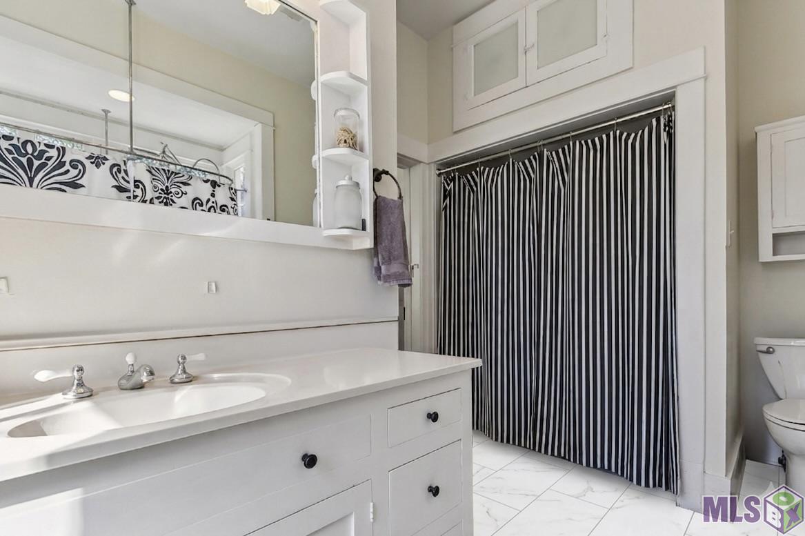 666 North Seventh Street Baton Rouge, LA 70802 - Photo 5 of 21 Primary Bath En Suite