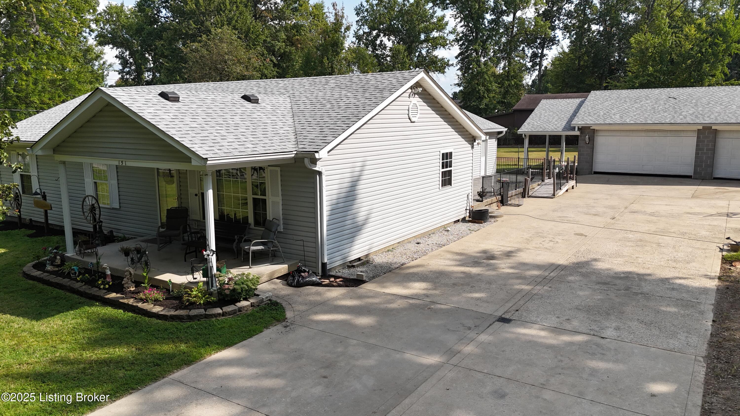 151 County Line Road Louisville, KY 40229 - Photo 25 of 82 1-29