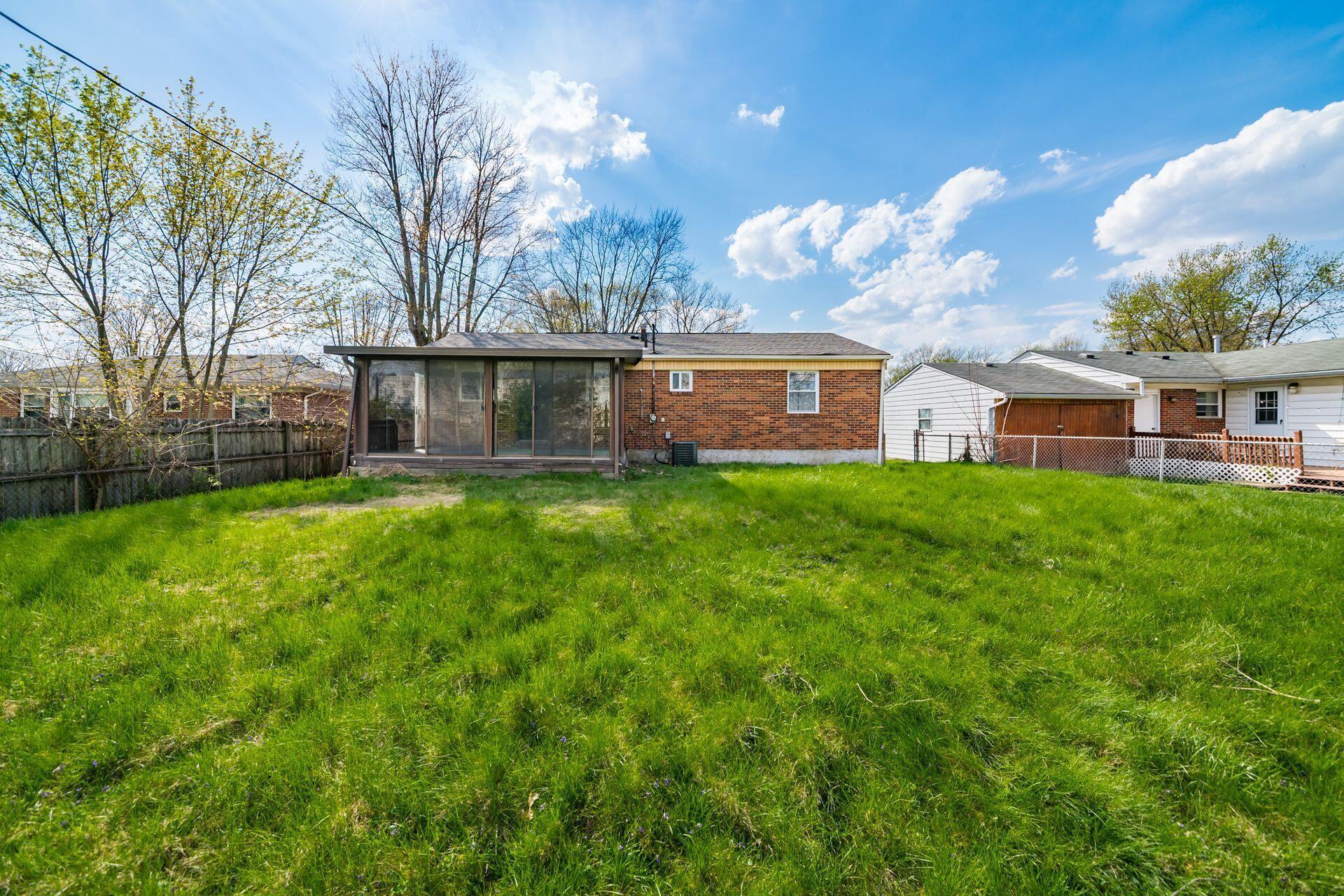 5548 Roche Drive Columbus, OH 43229 - Photo 46 of 49 040_ Dr Columbus OH 43229 USA