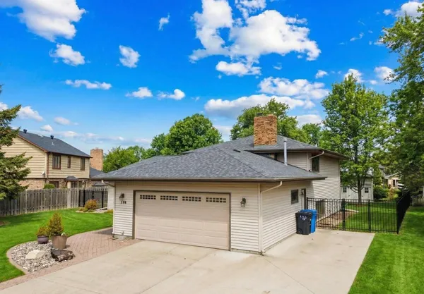 $499,900 | 116 35th Avenue Northeast, Fargo, ND 58102