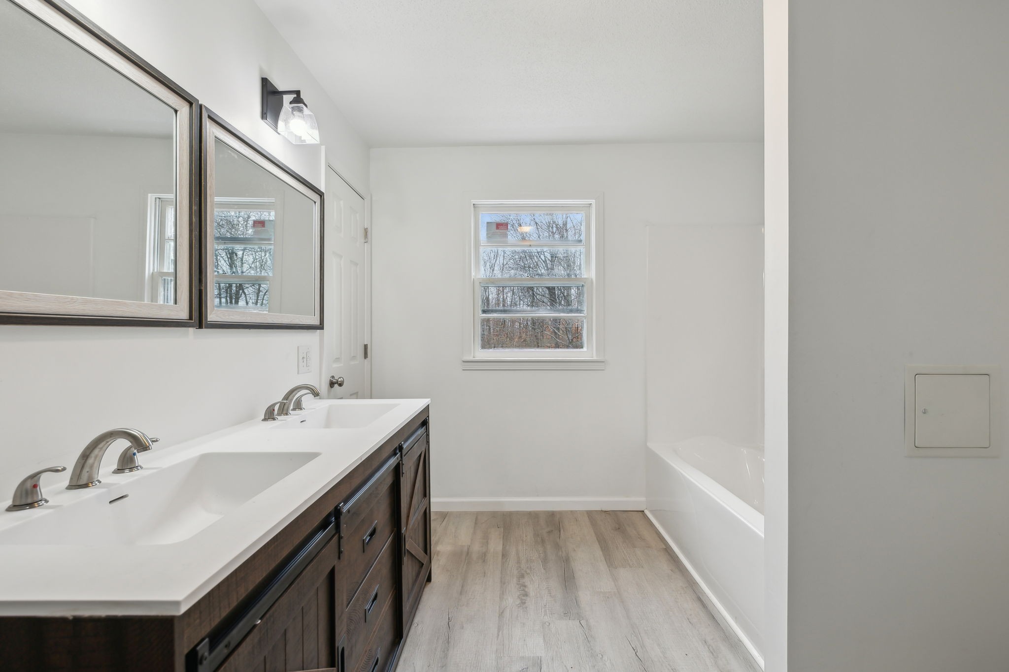 502 Browns Road Lafayette, TN 37083 - Photo 25 of 50 a bathroom with 2 sink and a mirror