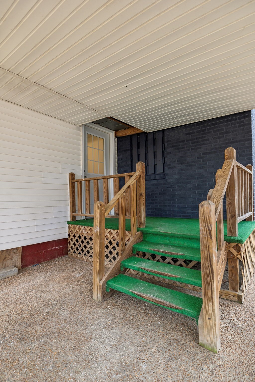 502 Browns Road Lafayette, TN 37083 - Photo 40 of 50 a front view of a house with garden