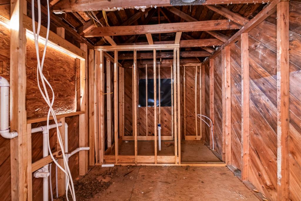 404 Forrest Avenue Cleburne, TX 76033 - Photo 22 of 27 View of miscellaneous room