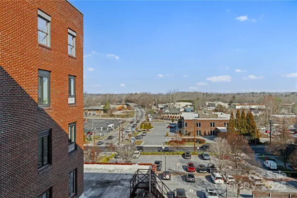 $339,000 | 538 North Main Street, Unit 519 518 520, Hendersonville, NC 28792