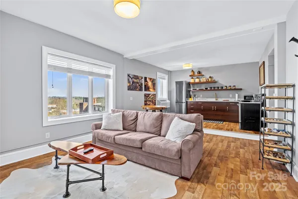 $339,000 | 538 North Main Street, Unit 519 518 520, Hendersonville, NC 28792