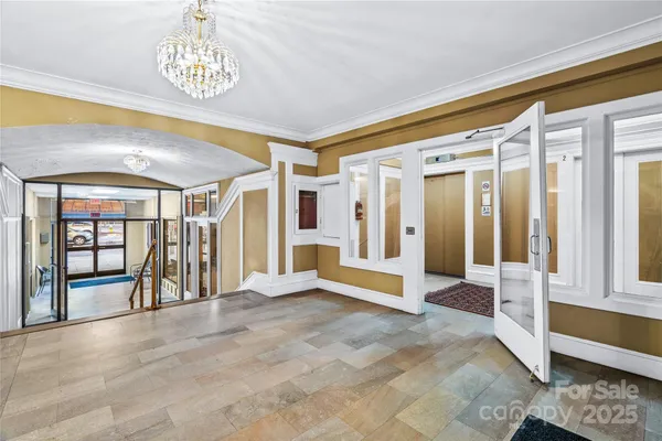 $339,000 | 538 North Main Street, Unit 519 518 520, Hendersonville, NC 28792