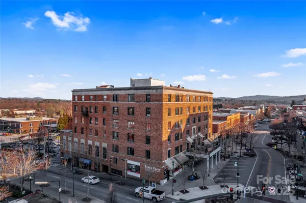 $339,000 | 538 North Main Street, Unit 519 518 520, Hendersonville, NC 28792