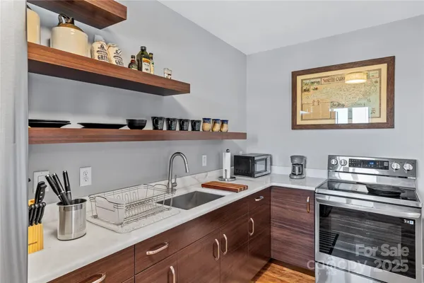 $339,000 | 538 North Main Street, Unit 519 518 520, Hendersonville, NC 28792