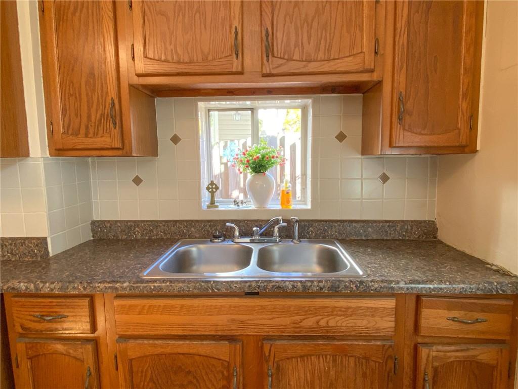 5424 Howe Street Pittsburgh, PA 15232 - Photo 10 of 25 Gallery Image 10