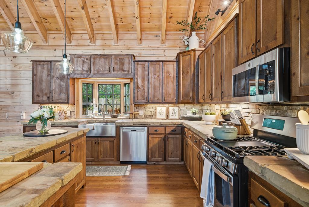 577 Macedonia Church Road Blue Ridge, GA 30513 - Photo 18 of 80