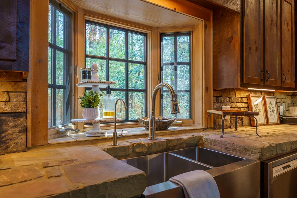 577 Macedonia Church Road Blue Ridge, GA 30513 - Photo 19 of 80