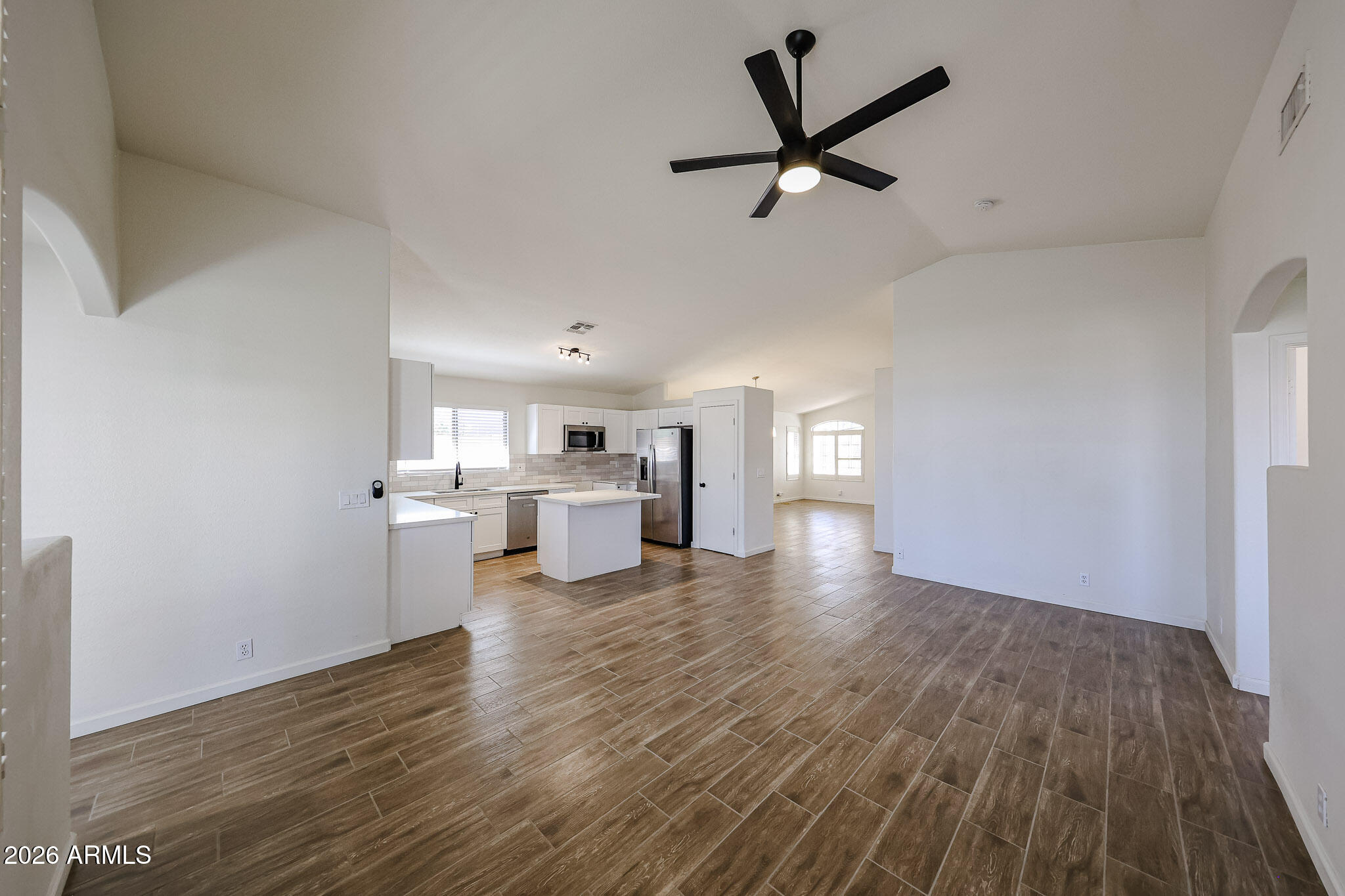4047 East Jojoba Road Phoenix, AZ 85044 - Photo 10 of 41