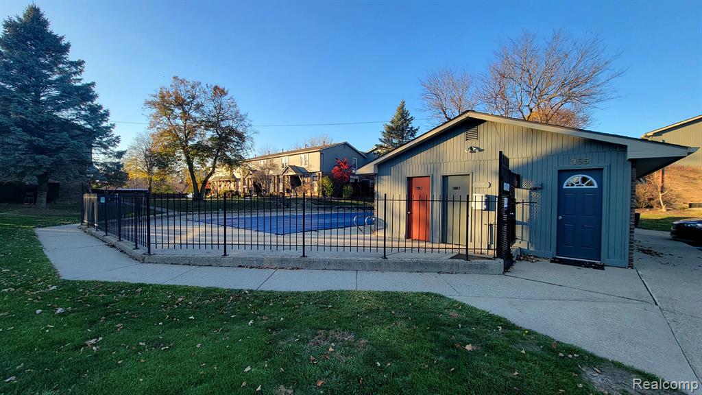 265 North Maple Road Saline, MI 48176 - Photo 13 of 57