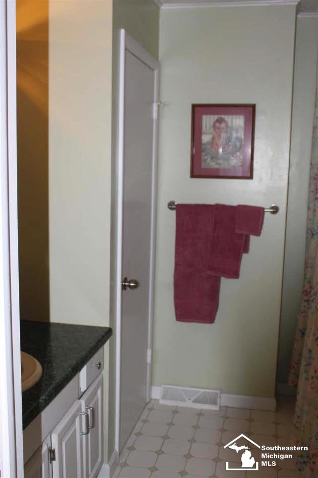 1304 Rutledge Drive Temperance, MI 48182 - Photo 15 of 19