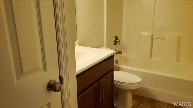 $2,300 | 1707 Wakefield Drive, St. Peters, MO 63376