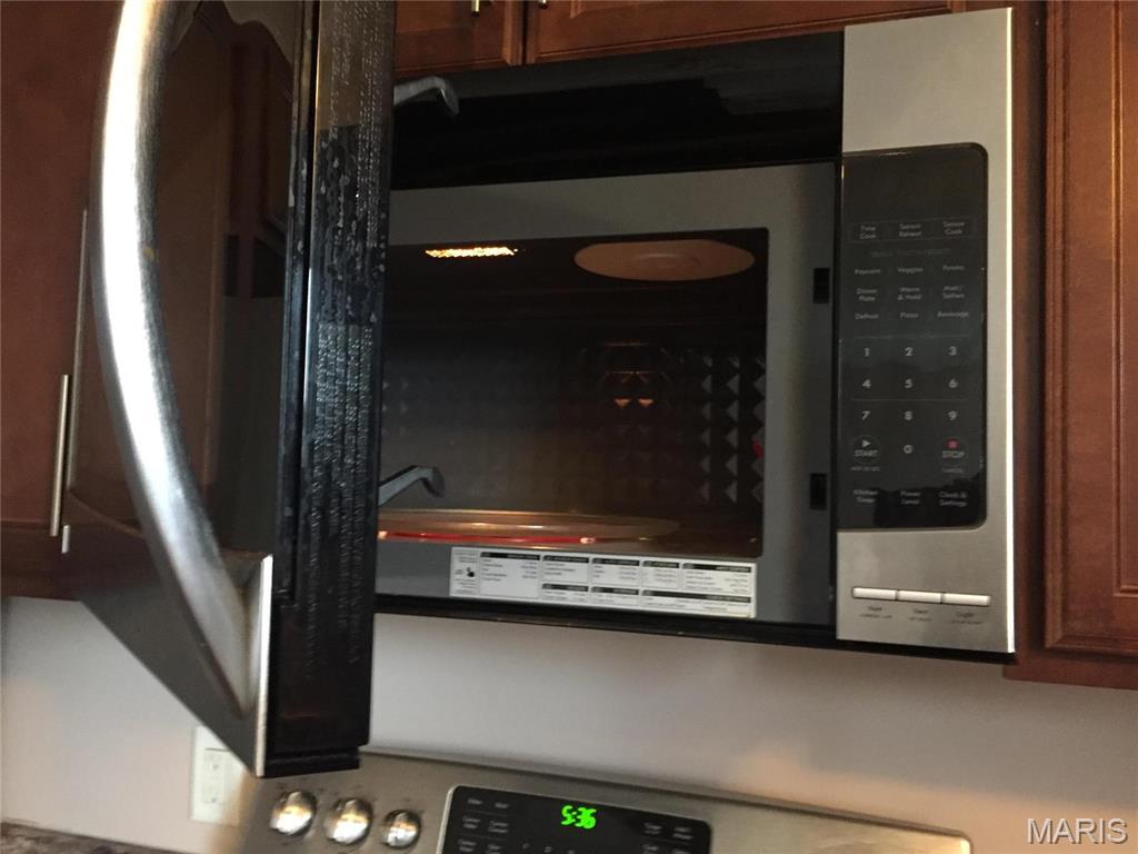 1707 Wakefield Drive St. Peters, MO 63376 - Photo 8 of 29