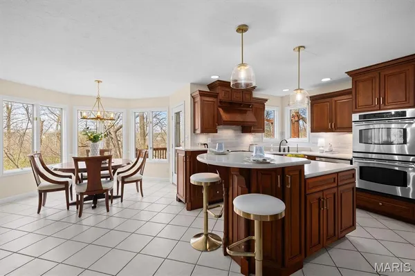 $595,000 | 9 Hunters Point, O'Fallon, IL 62269