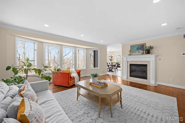 $595,000 | 9 Hunters Point, O'Fallon, IL 62269