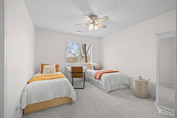 $595,000 | 9 Hunters Point, O'Fallon, IL 62269