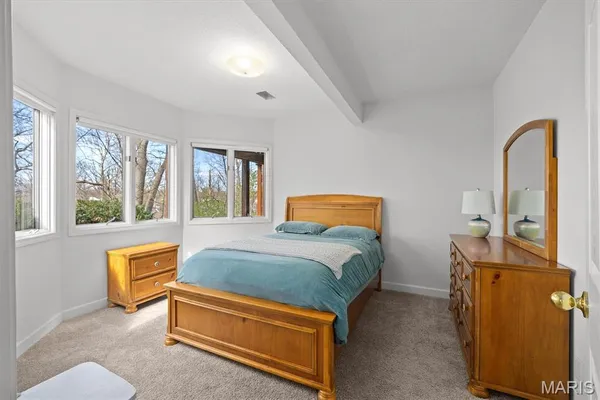 $595,000 | 9 Hunters Point, O'Fallon, IL 62269