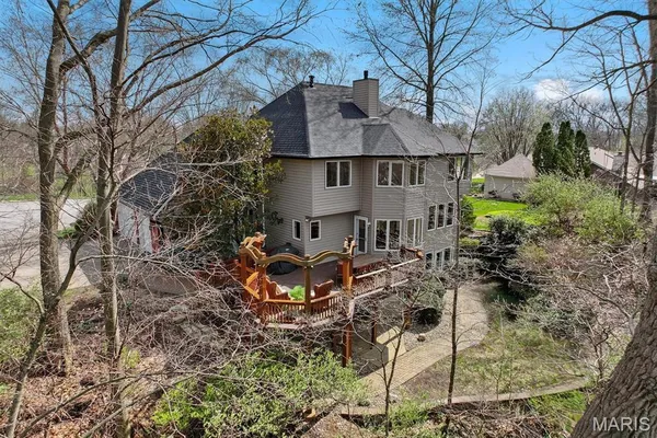 $595,000 | 9 Hunters Point, O'Fallon, IL 62269