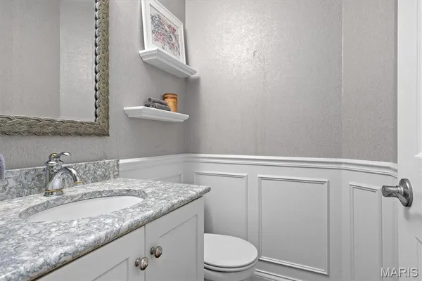 $595,000 | 9 Hunters Point, O'Fallon, IL 62269