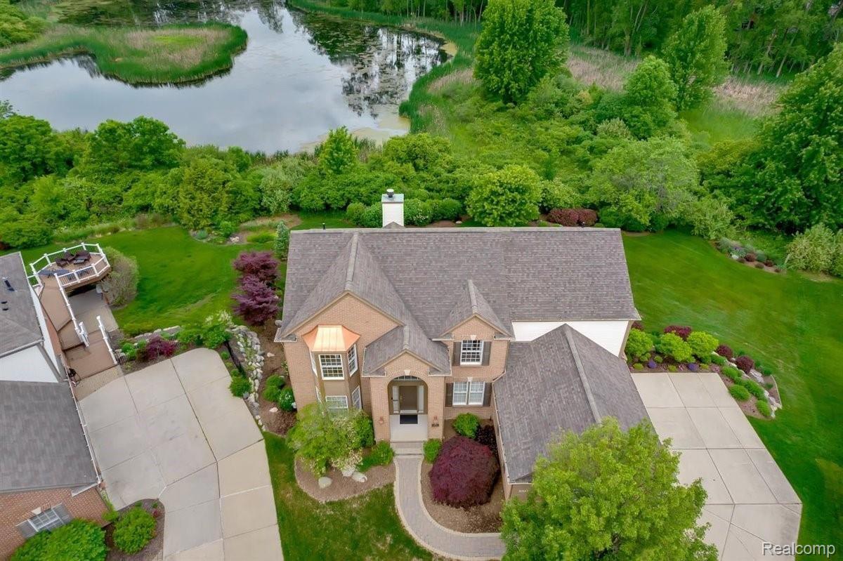5295 Ashmonte Court Rochester, MI 48306 - Photo 9 of 52 09-DJI_0345.jpg