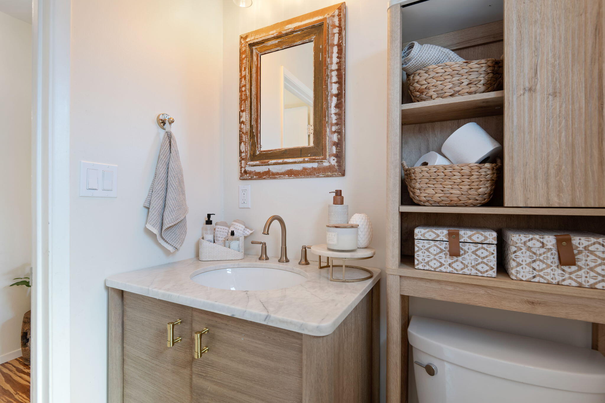 36 Tinker Way Santa Barbara, CA 93101 - Photo 15 of 26 16-Bathroom