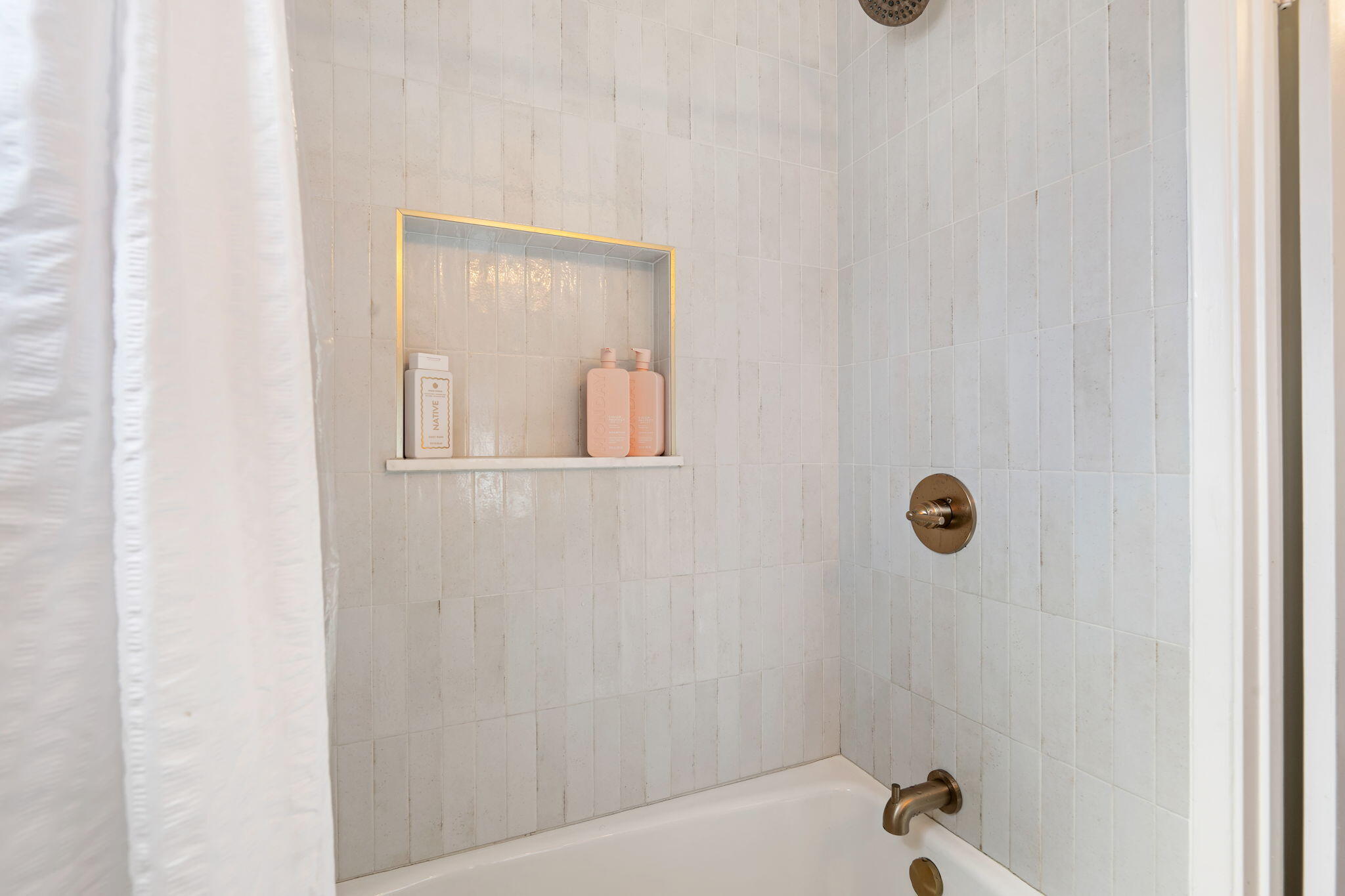 36 Tinker Way Santa Barbara, CA 93101 - Photo 16 of 26 17-Bathroom