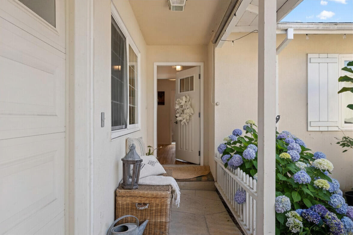 36 Tinker Way Santa Barbara, CA 93101 - Photo 3 of 26 1f075c94-1a90-437b-aaf4-1eab75f3f5d4