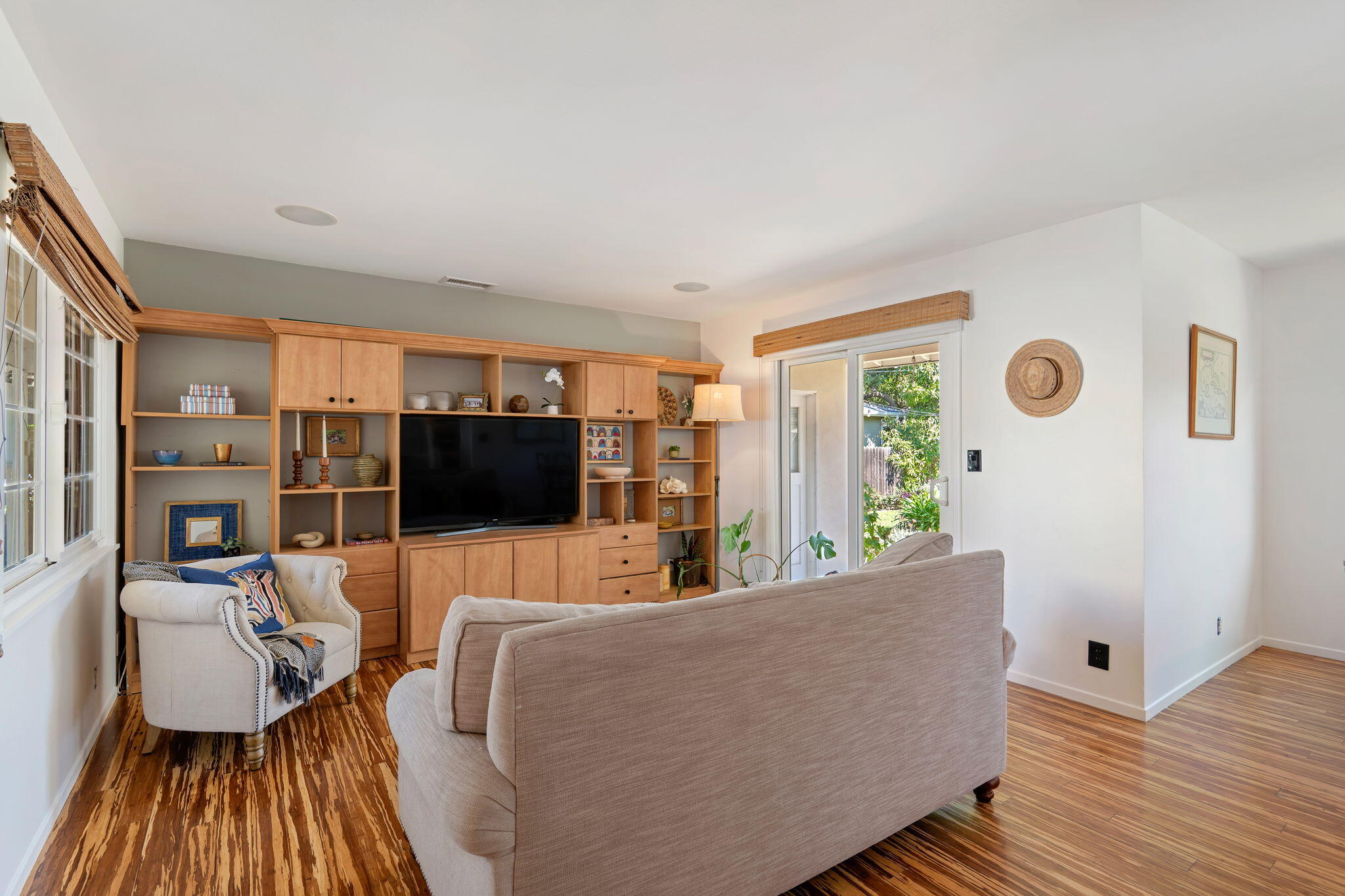 36 Tinker Way Santa Barbara, CA 93101 - Photo 4 of 26 05-Living Room