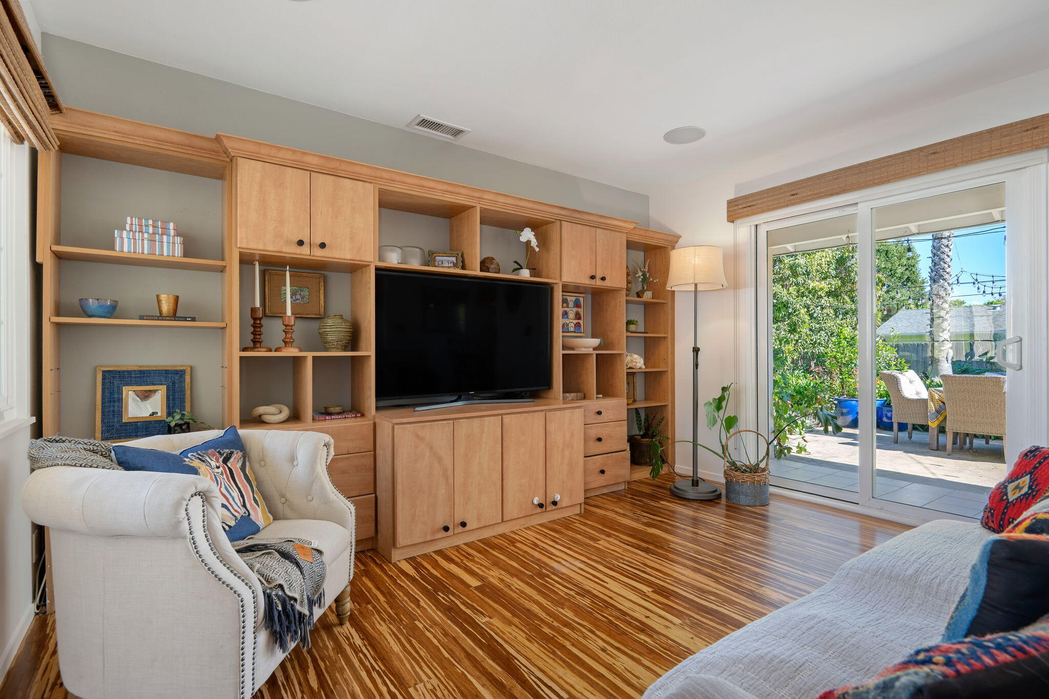 36 Tinker Way Santa Barbara, CA 93101 - Photo 5 of 26 06-Living Room
