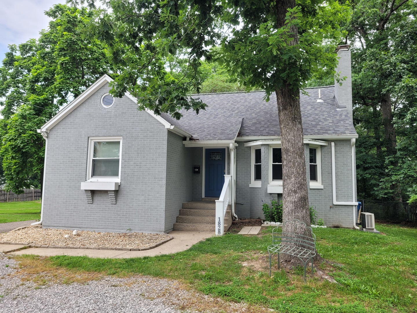 1828 East Richview Road Mount Vernon, IL 62864 - Photo 1 of 42